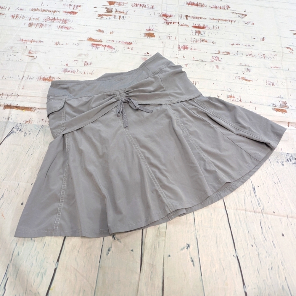 Athleta Layered Cargo Pocket Skirt